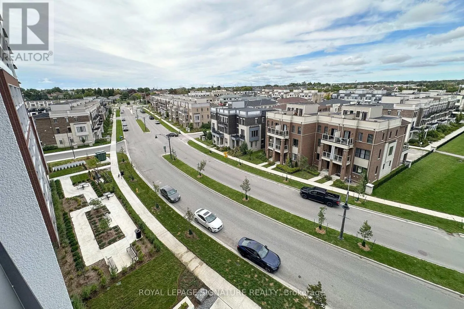 613 - 51 CLARINGTON BOULEVARD