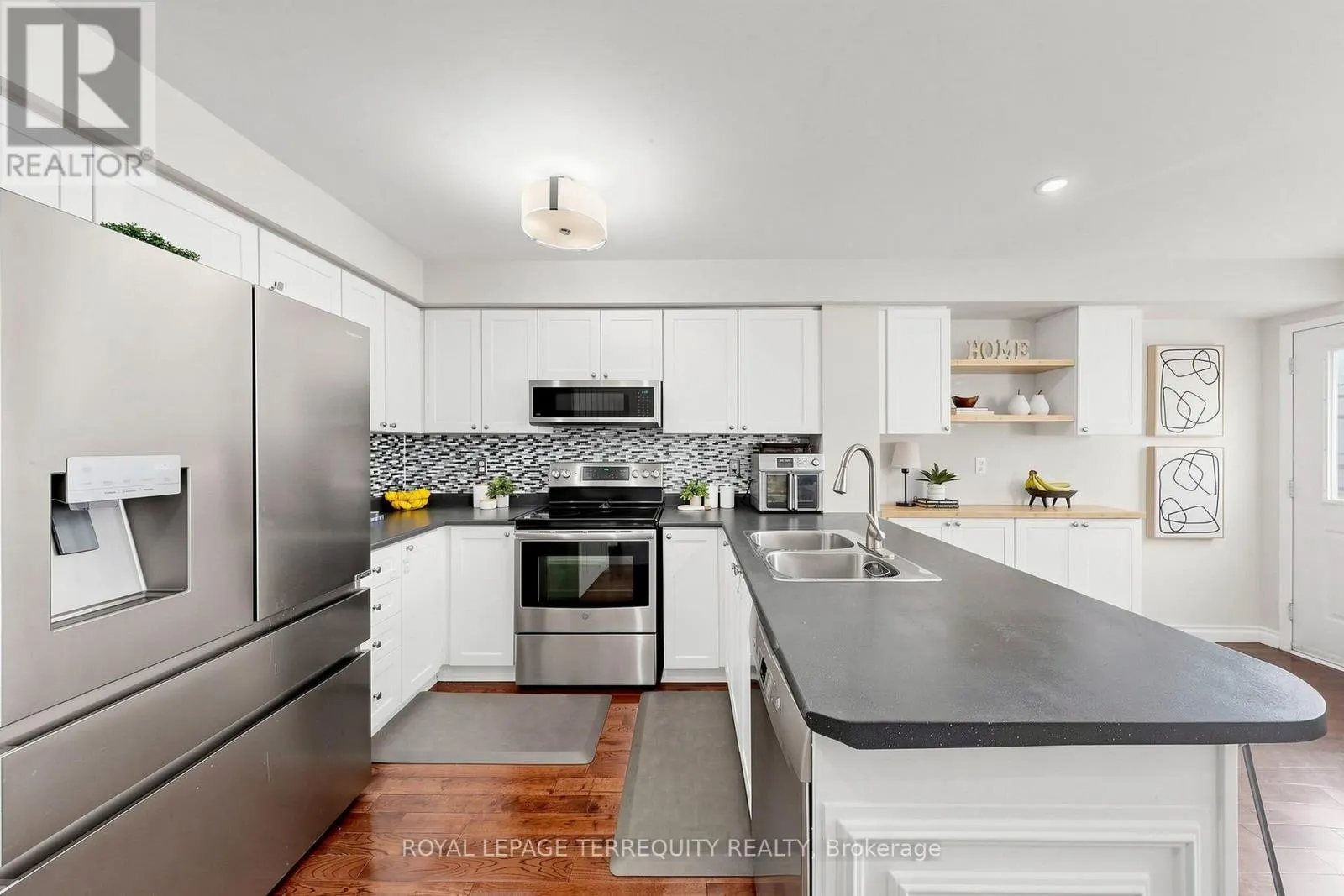 50 - 735 SHEPPARD AVENUE