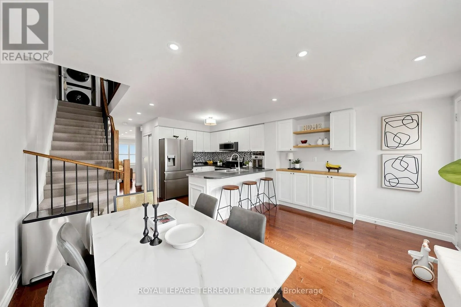50 - 735 SHEPPARD AVENUE