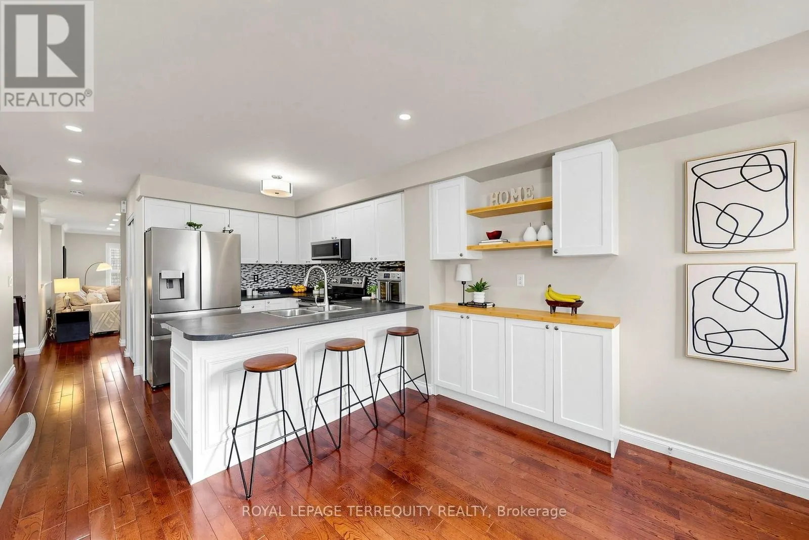 50 - 735 SHEPPARD AVENUE