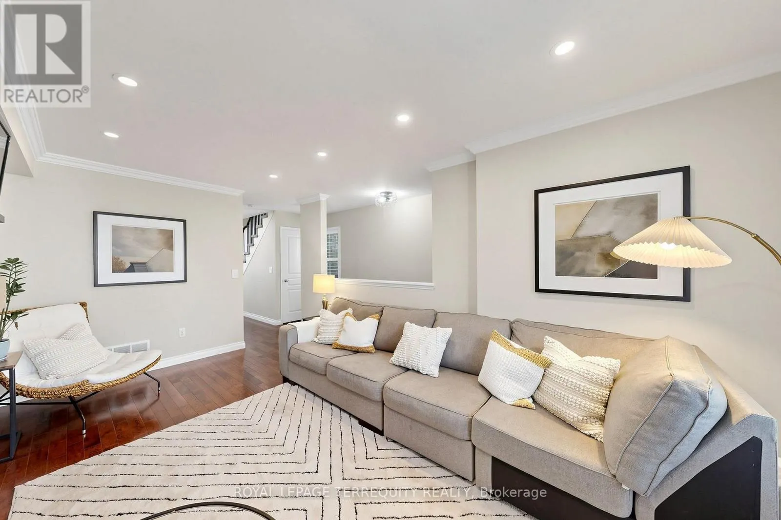 50 - 735 SHEPPARD AVENUE