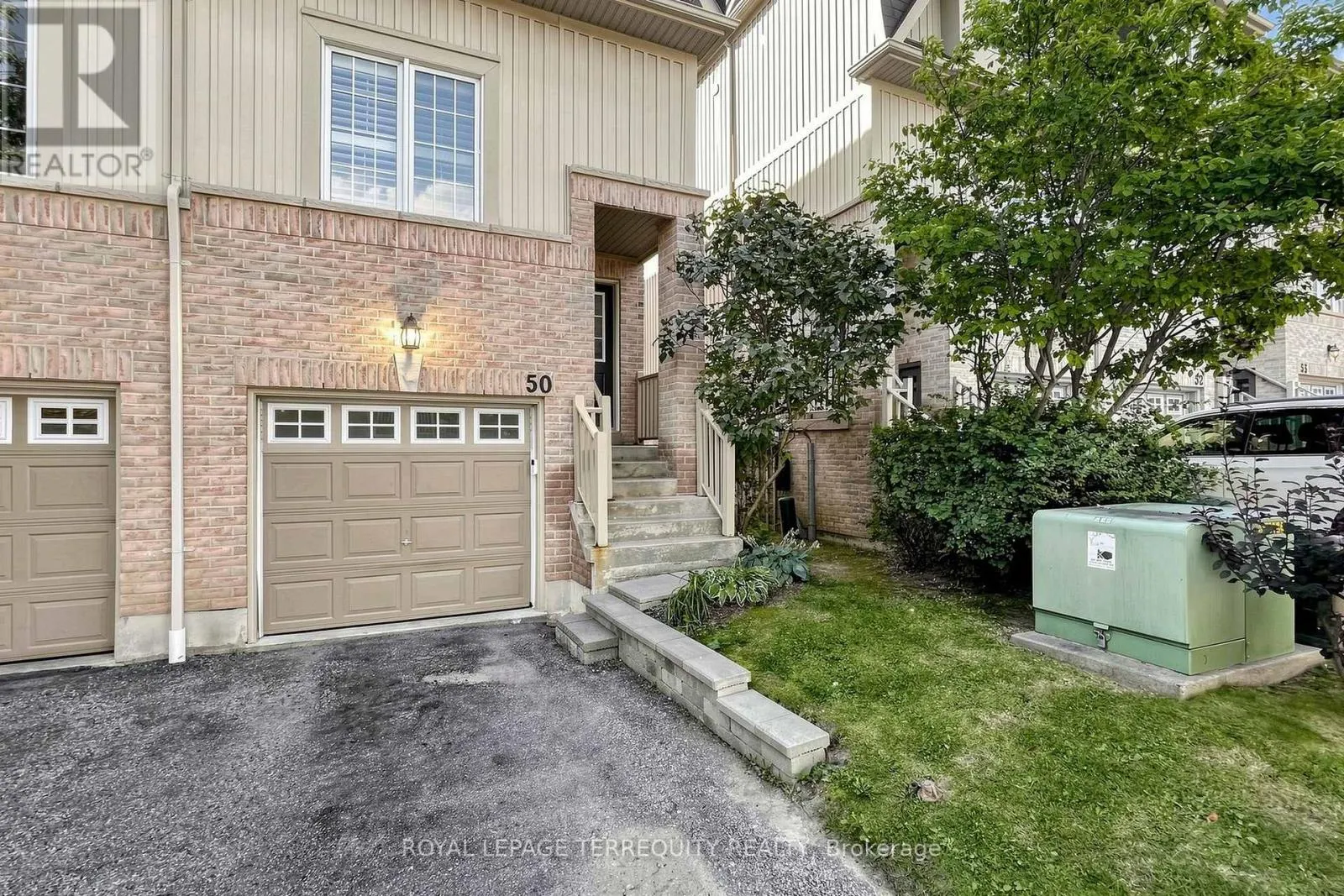 50 - 735 SHEPPARD AVENUE