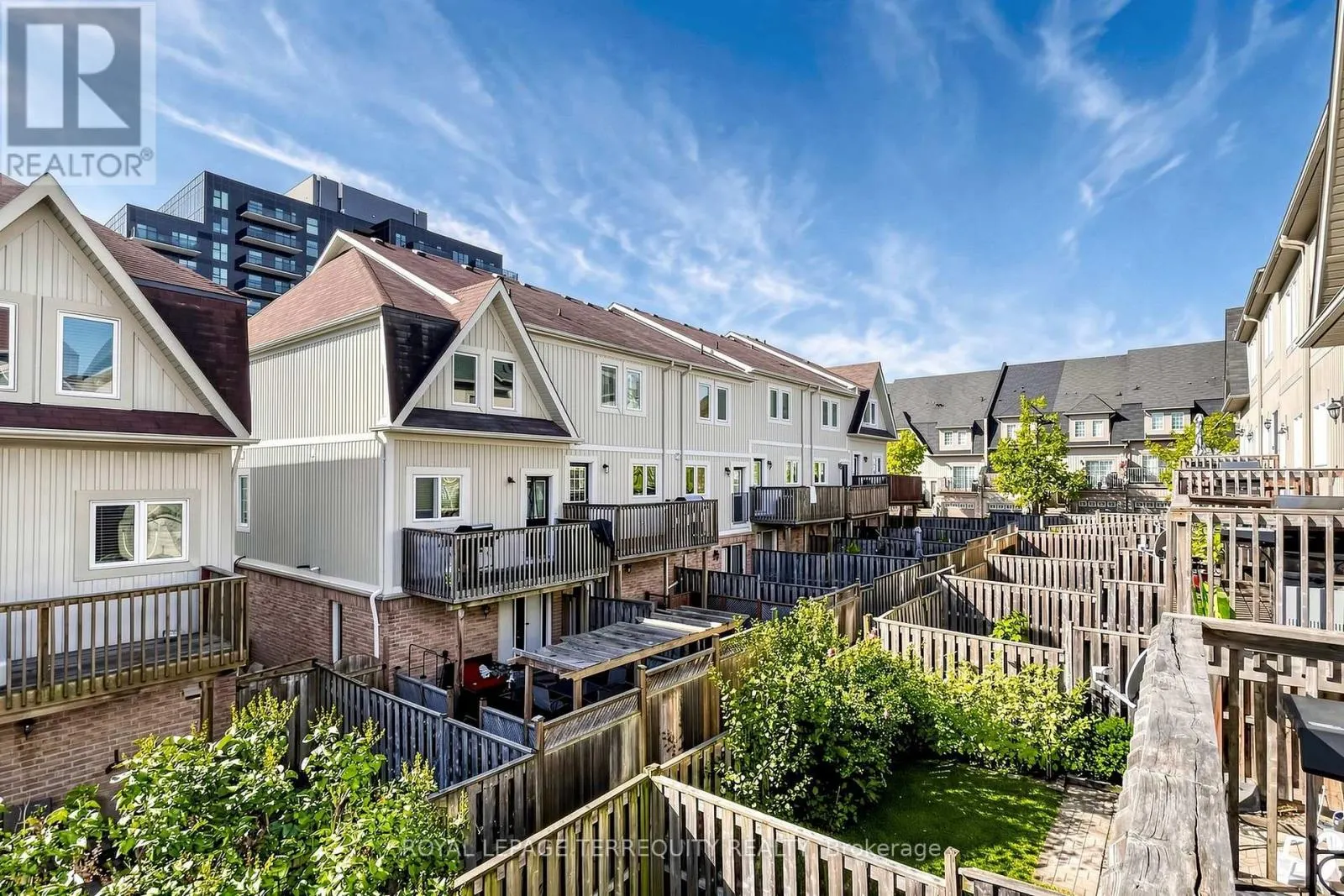 50 - 735 SHEPPARD AVENUE