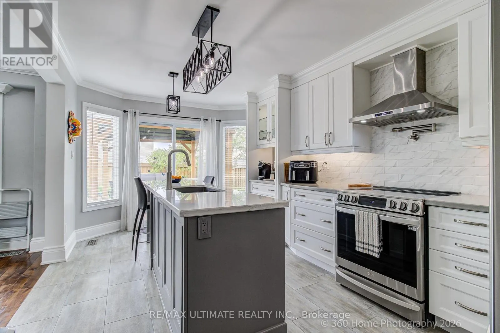 23 WINDHAM CRESCENT