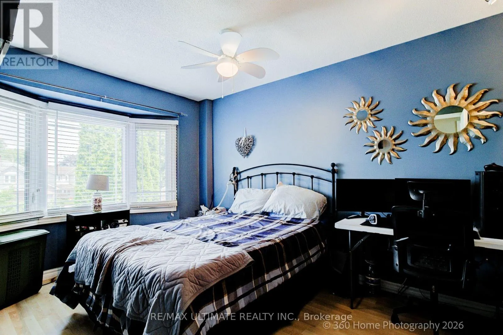 23 WINDHAM CRESCENT