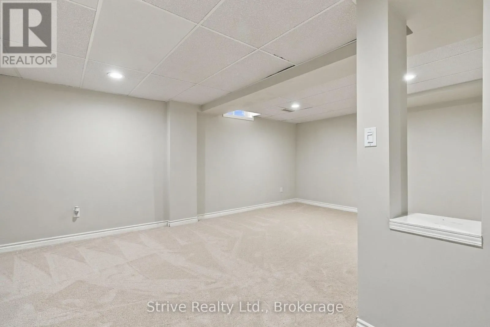 174 - 10 BASSETT BOULEVARD E #174