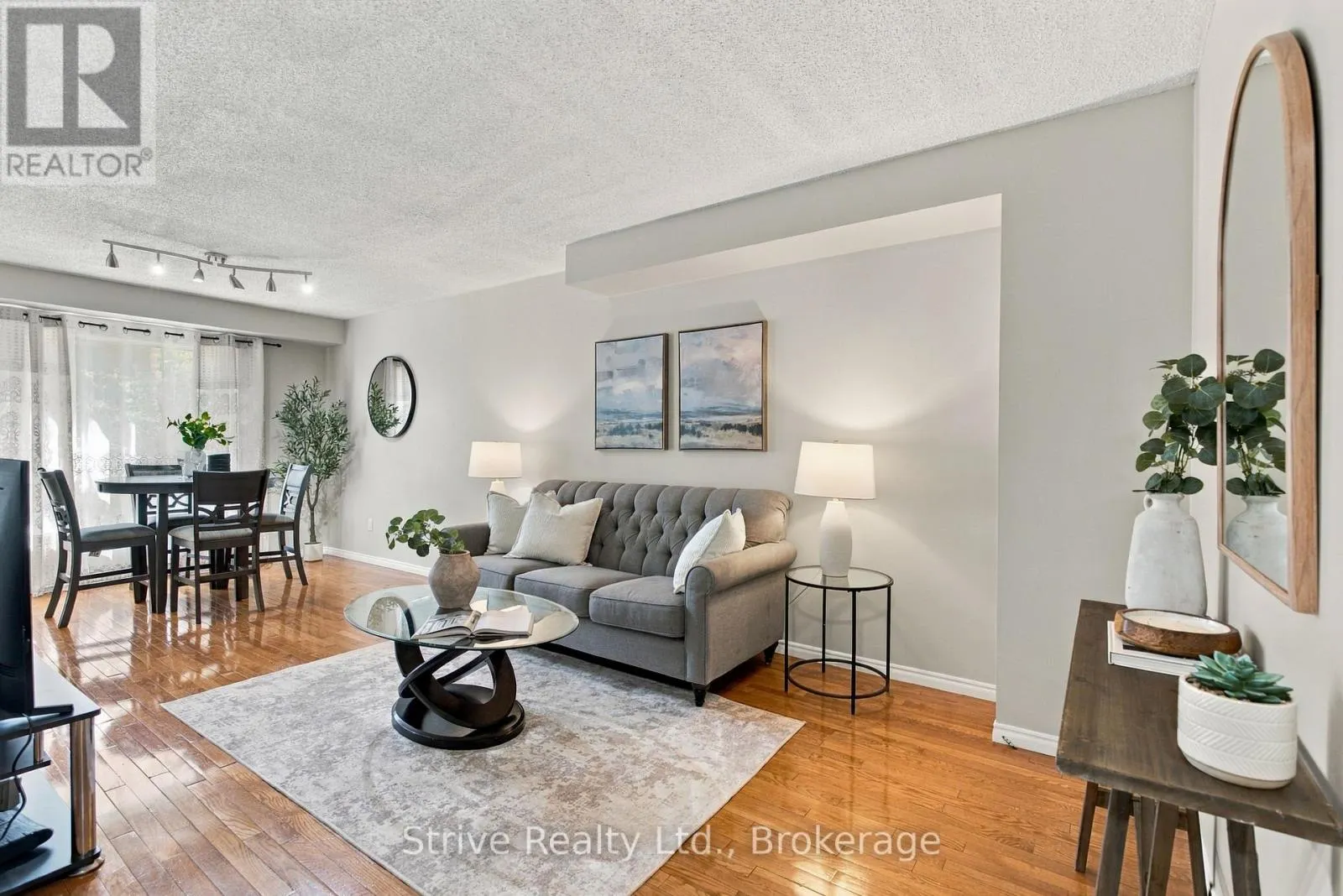 174 - 10 BASSETT BOULEVARD E #174