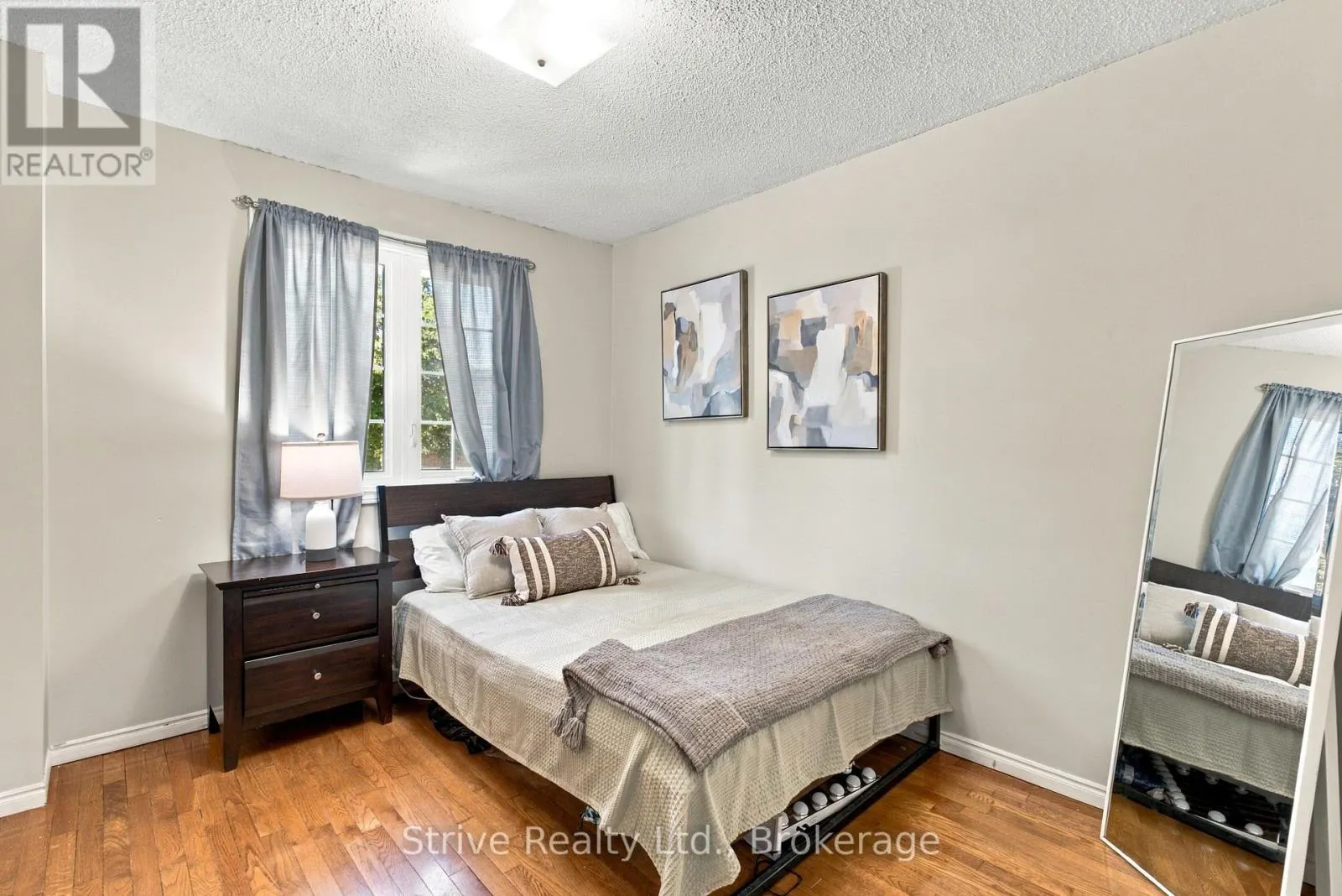 174 - 10 BASSETT BOULEVARD E #174