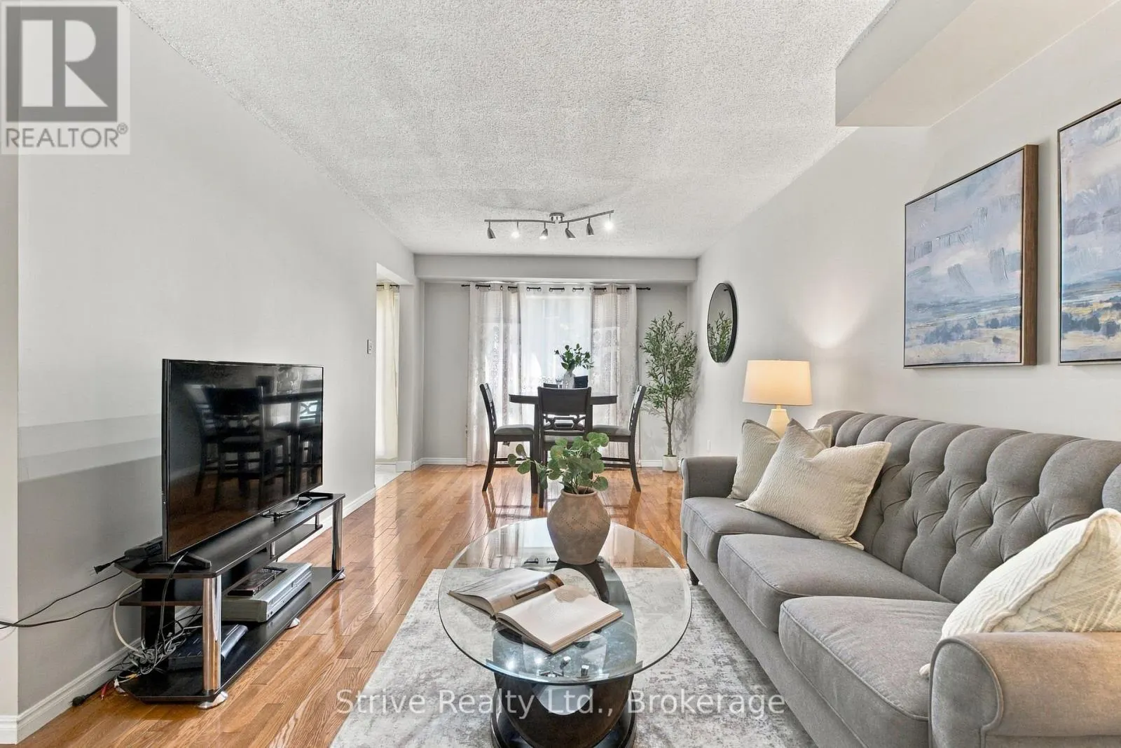 174 - 10 BASSETT BOULEVARD E #174