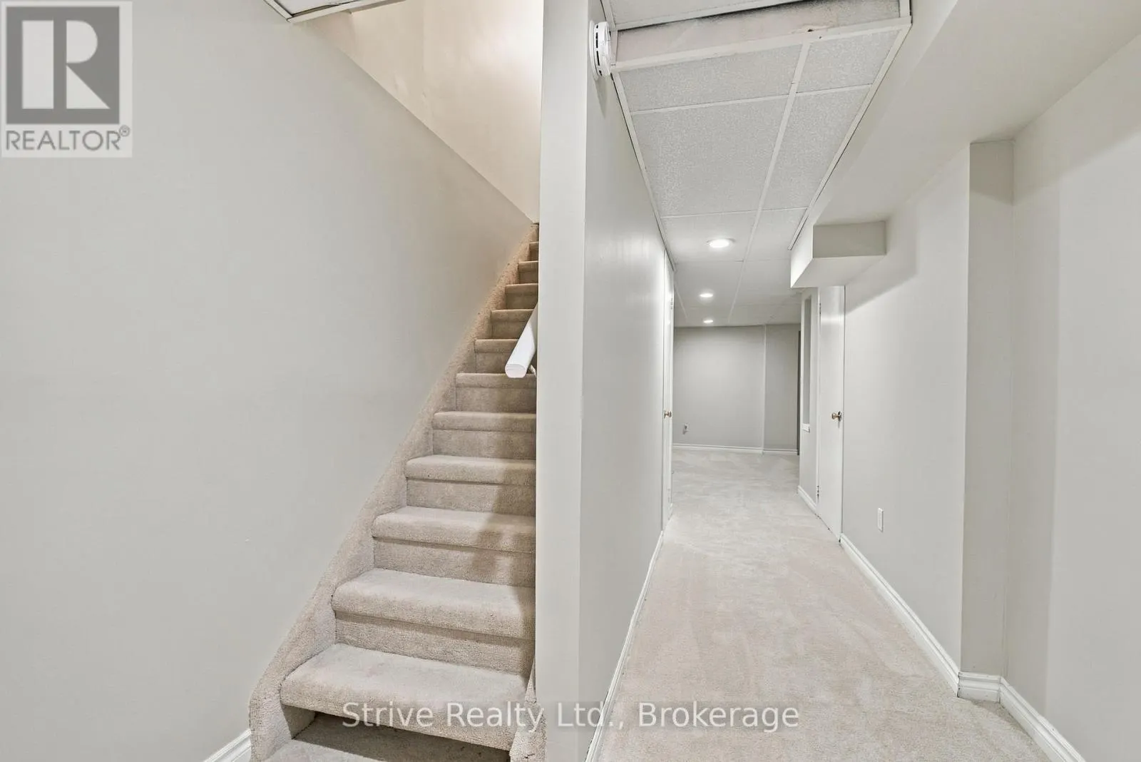 174 - 10 BASSETT BOULEVARD E #174