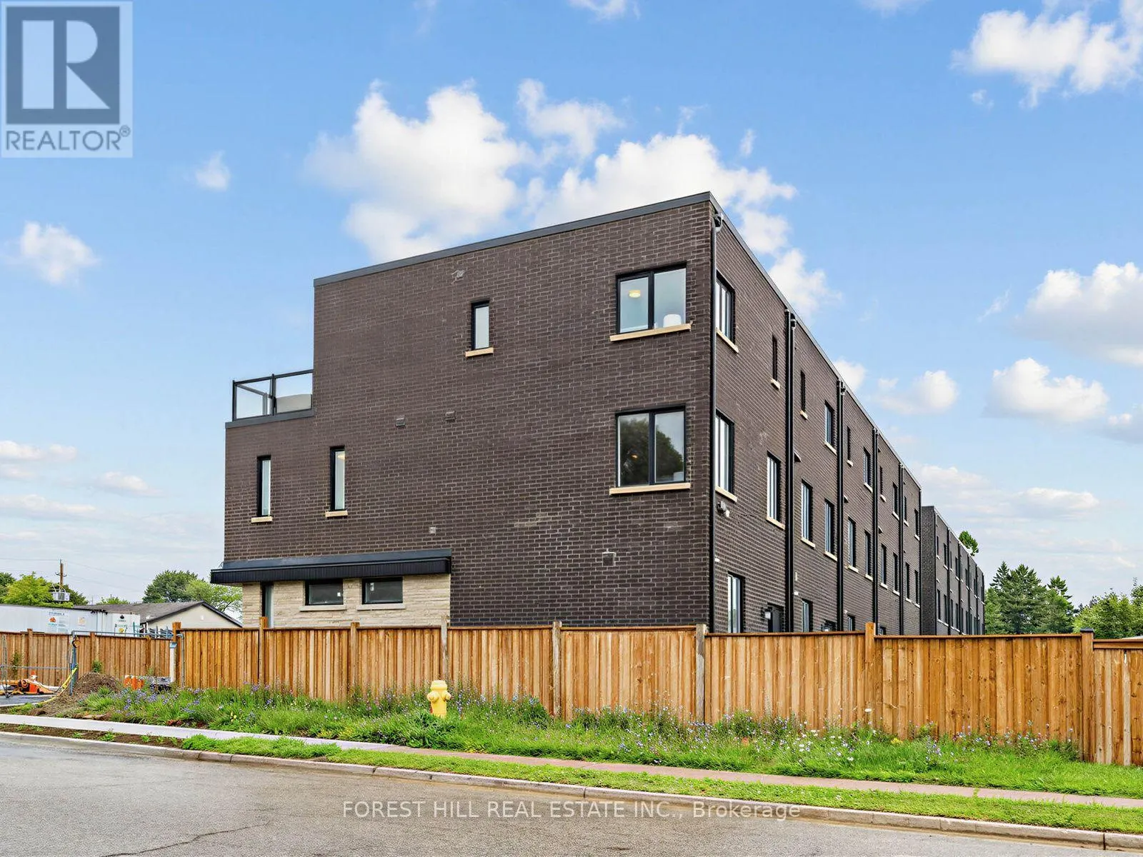3 CRANSWICK LANE