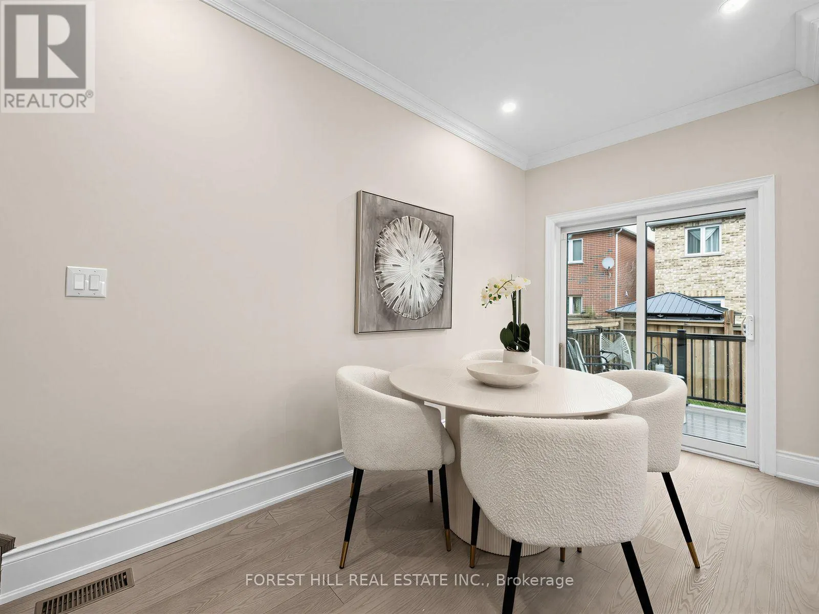 3 CRANSWICK LANE
