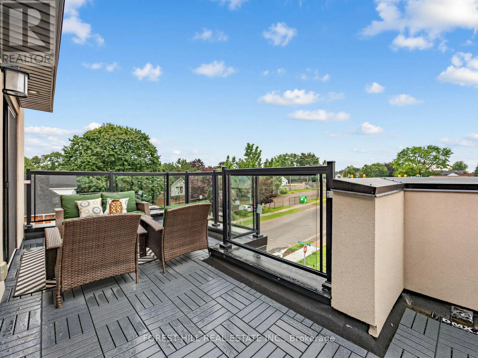 3 CRANSWICK LANE