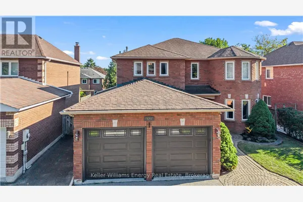 523 PALMTREE CRESCENT