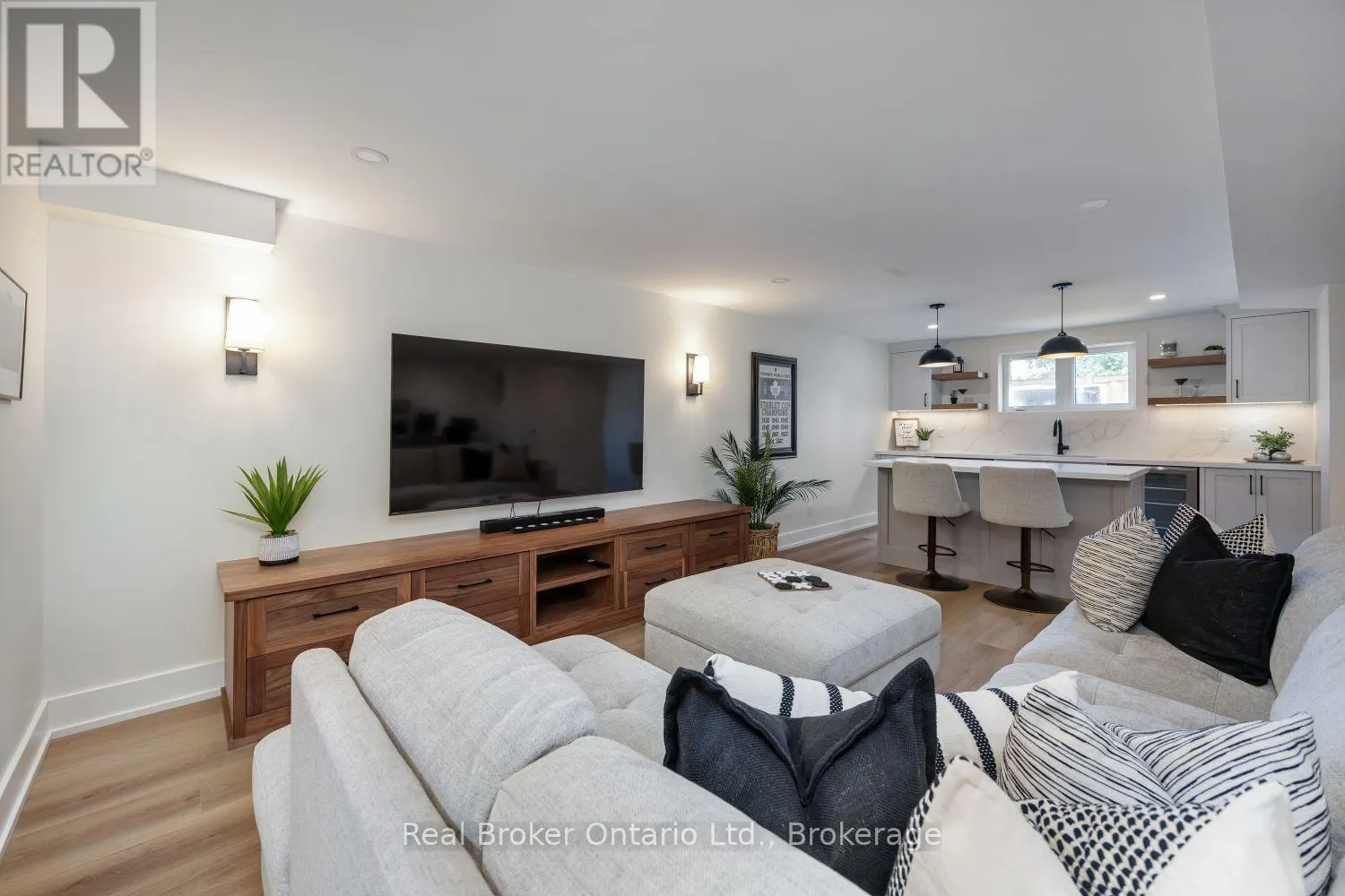 110 SUMERSFORD DRIVE