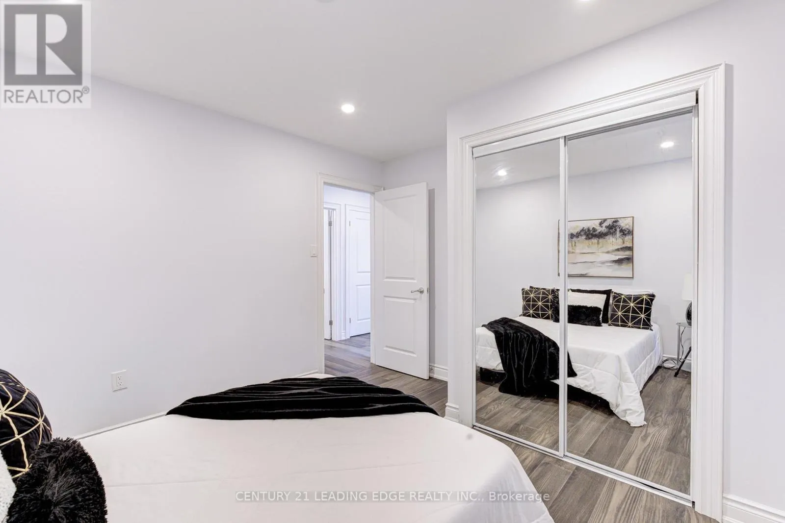 5 LUCE DRIVE