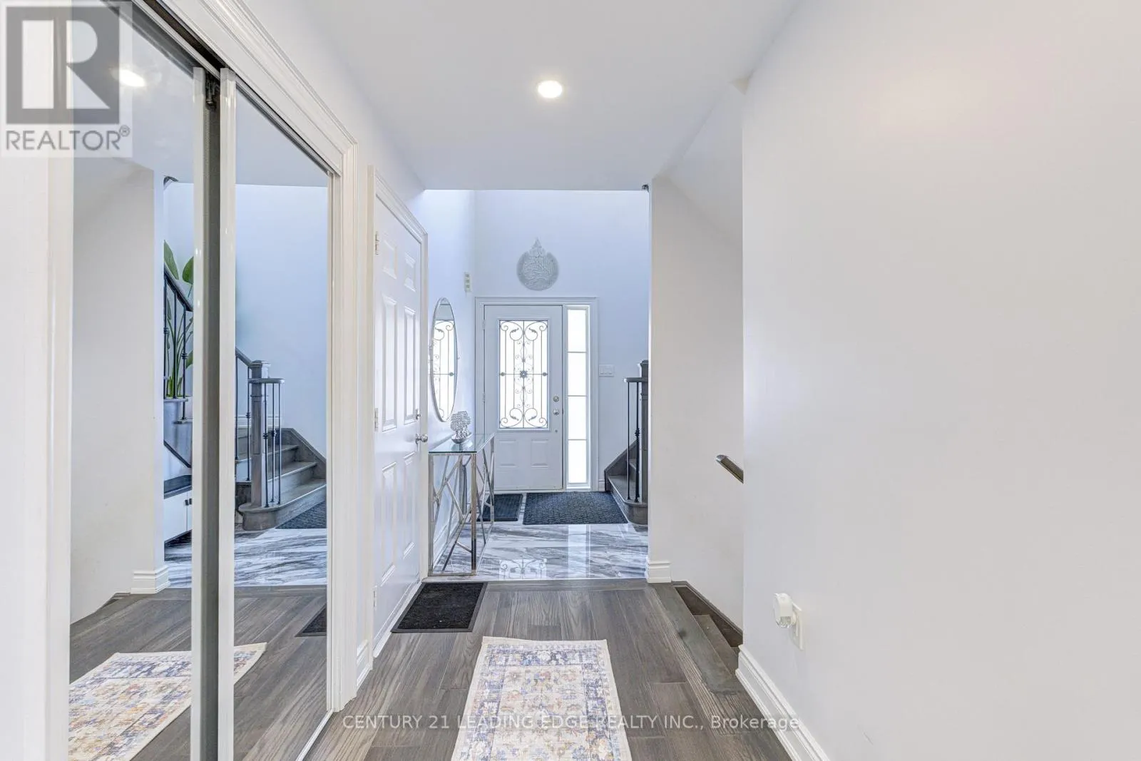 5 LUCE DRIVE