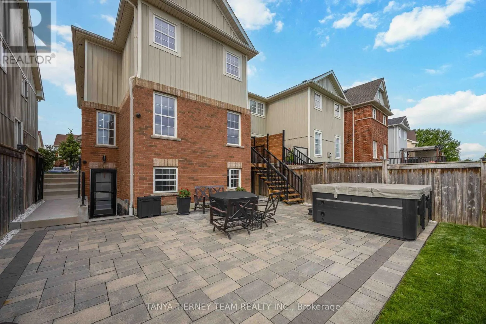 96 MILDENHALL PLACE