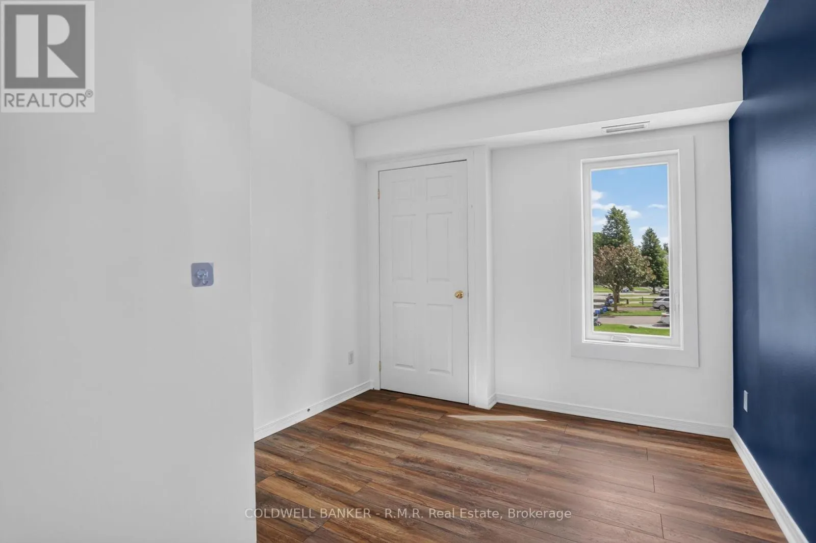 210 - 106 ASPEN SPRINGS DRIVE #210