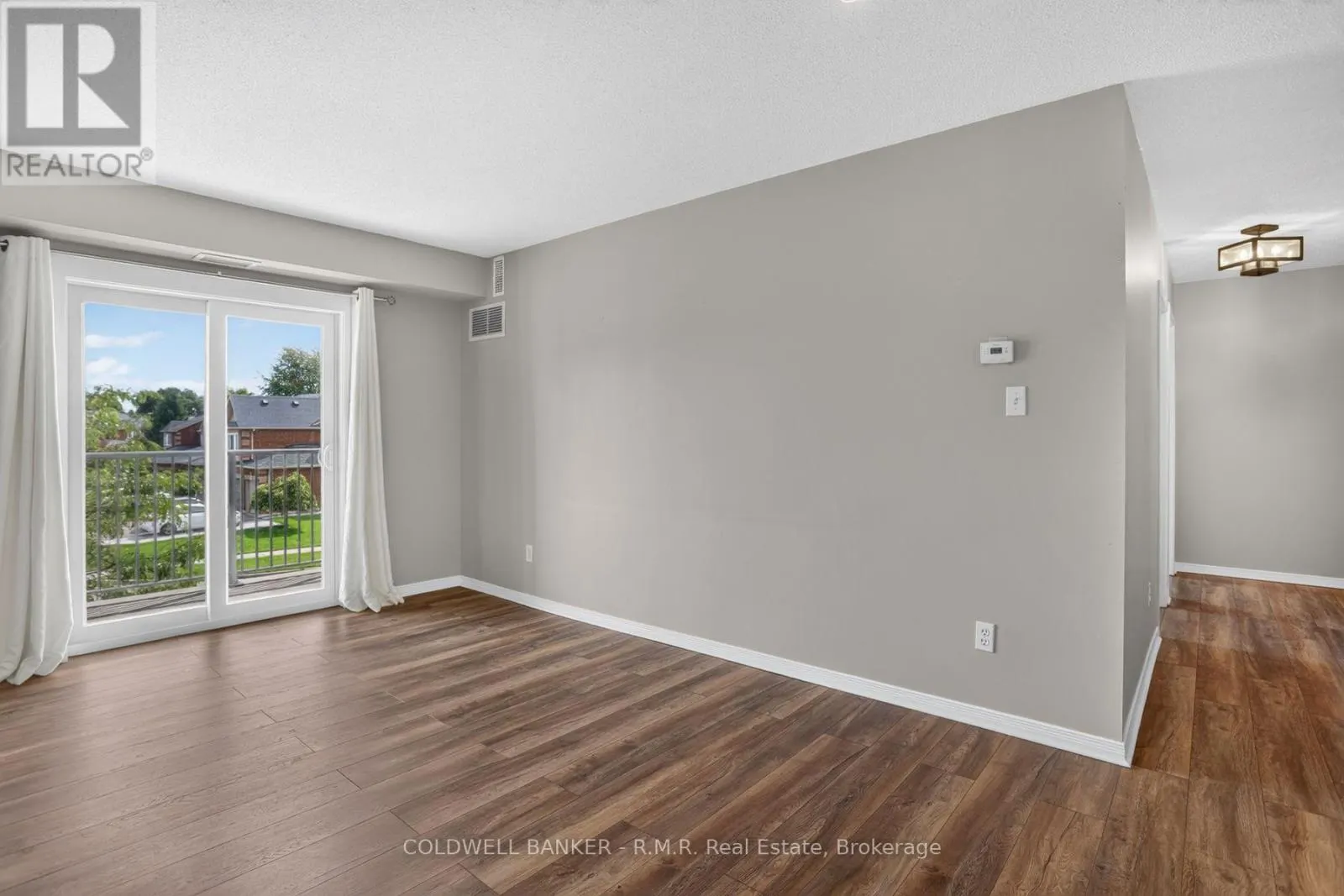 210 - 106 ASPEN SPRINGS DRIVE #210