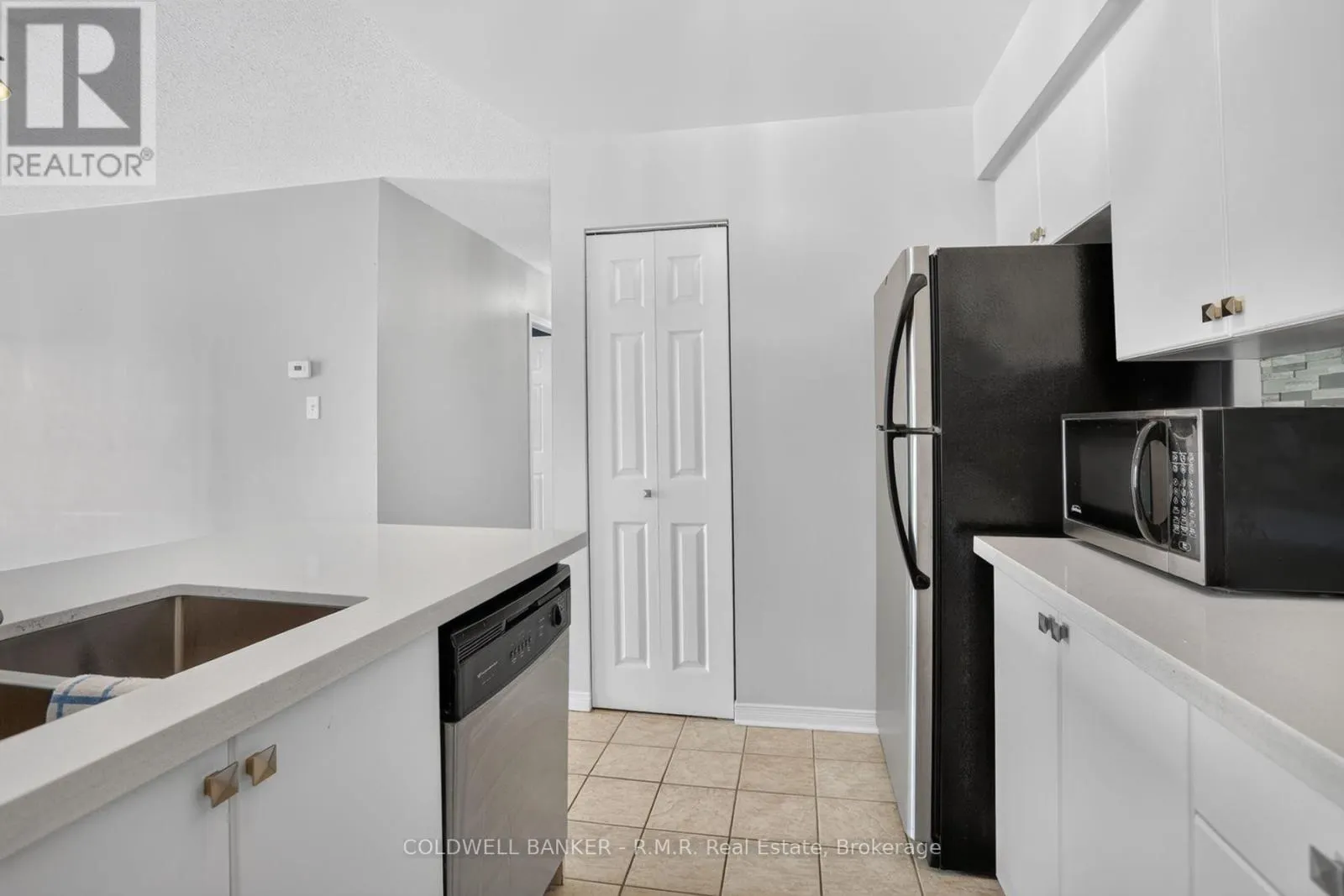 210 - 106 ASPEN SPRINGS DRIVE #210