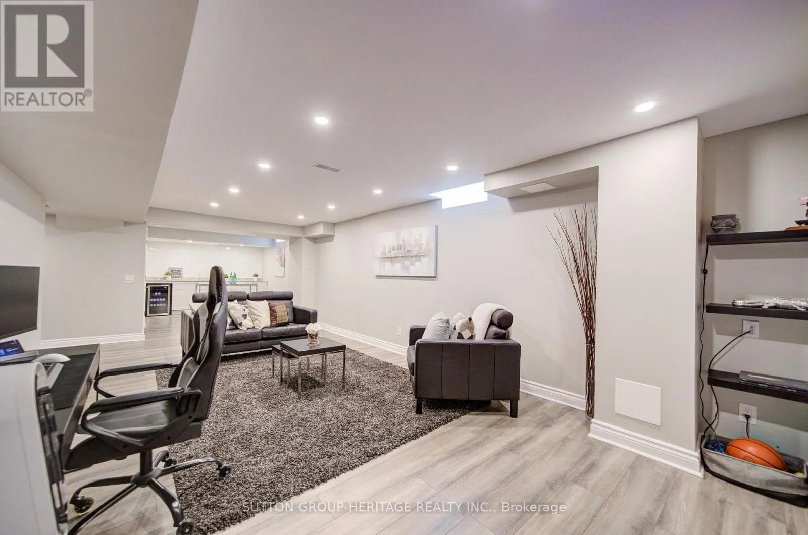 18 SHORTEN PLACE