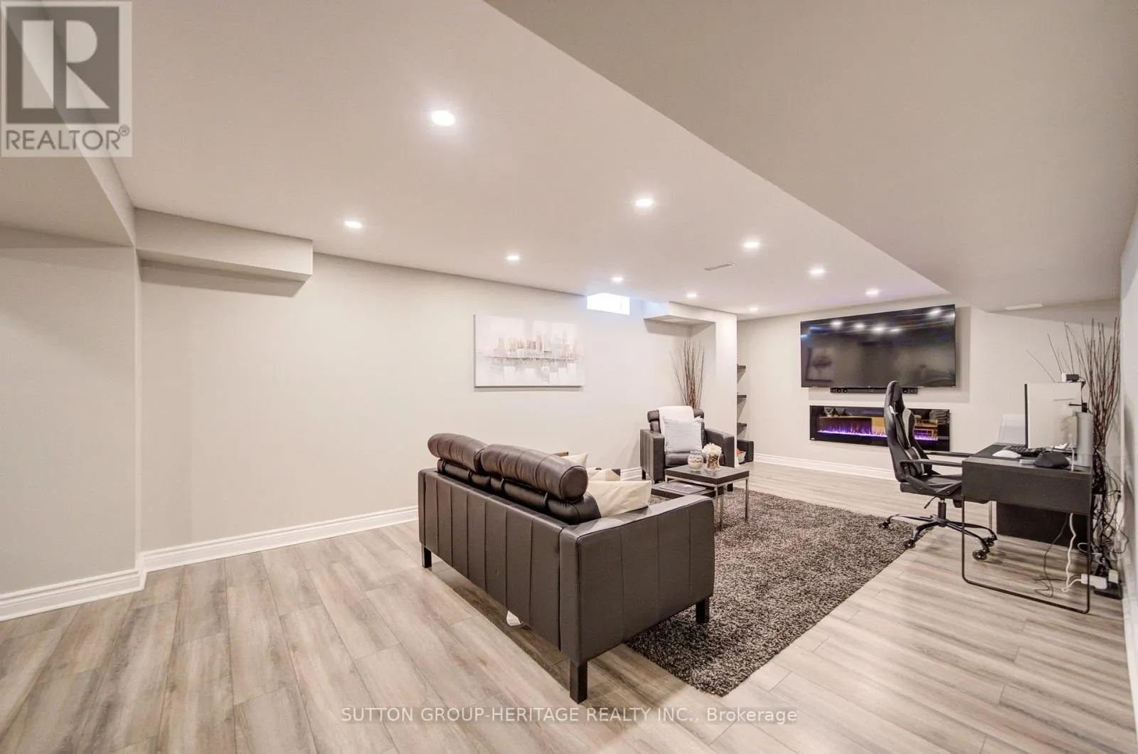 18 SHORTEN PLACE