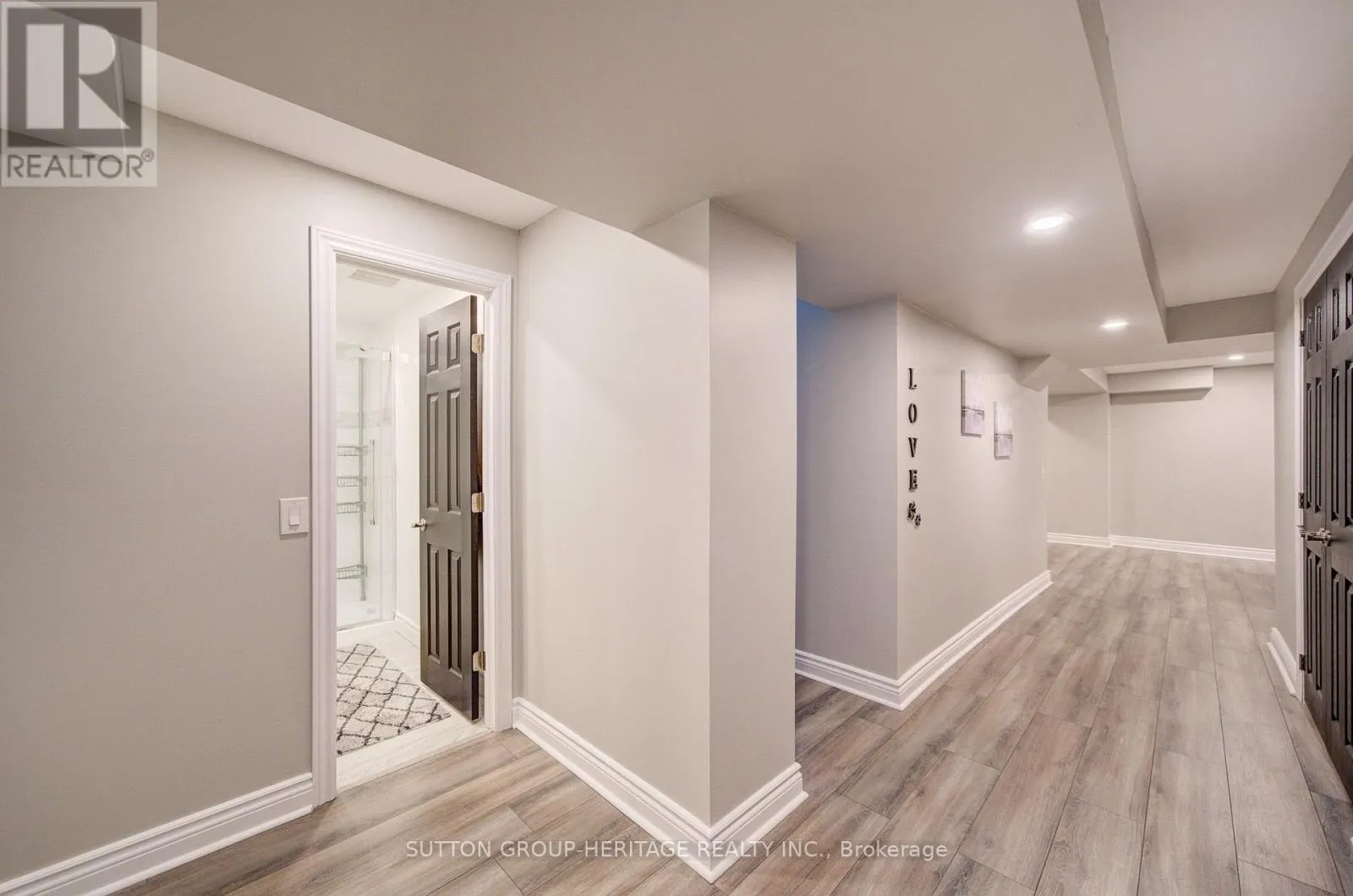 18 SHORTEN PLACE
