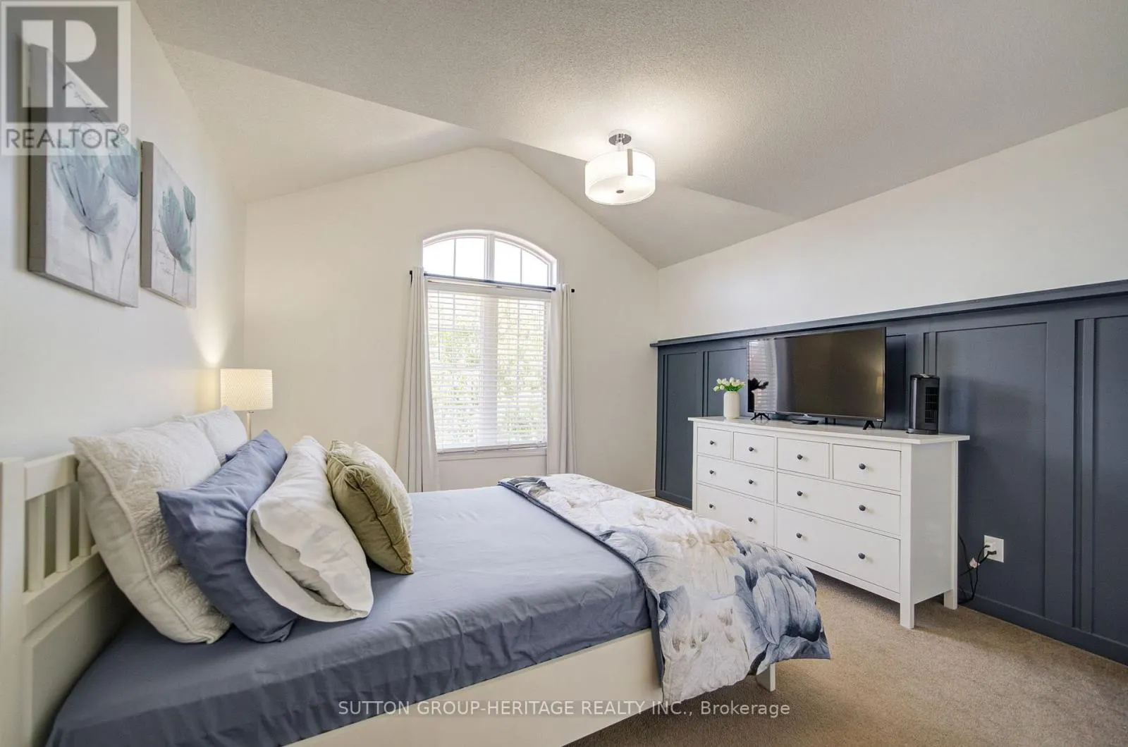18 SHORTEN PLACE