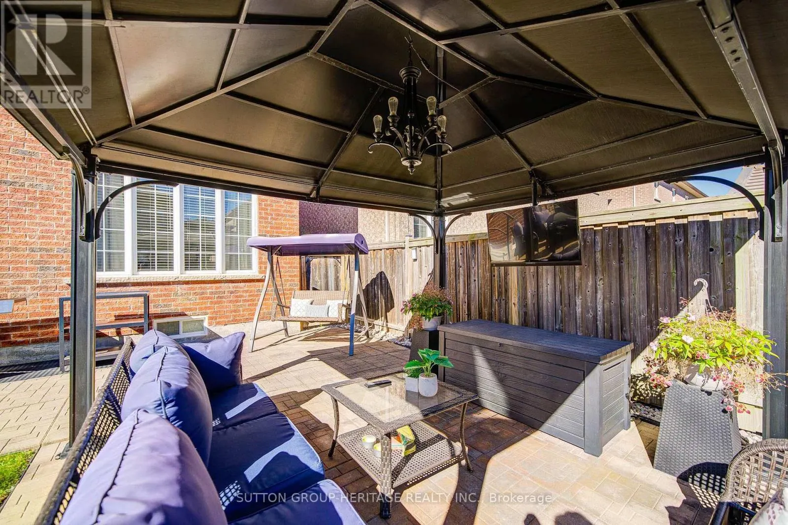 18 SHORTEN PLACE