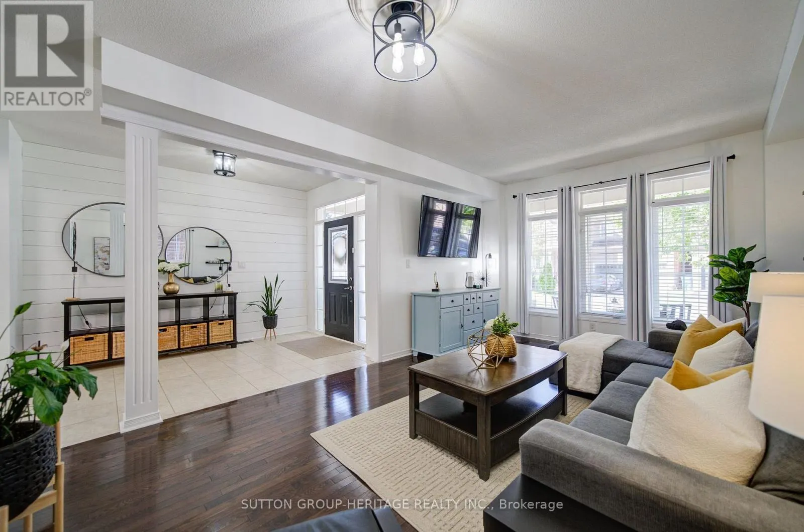 18 SHORTEN PLACE