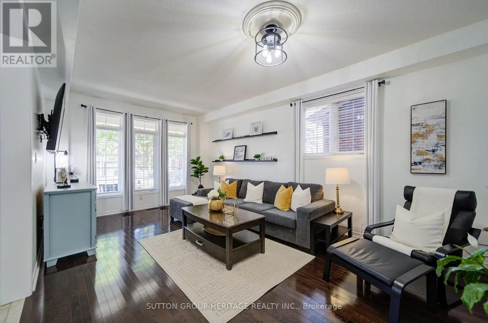 18 SHORTEN PLACE