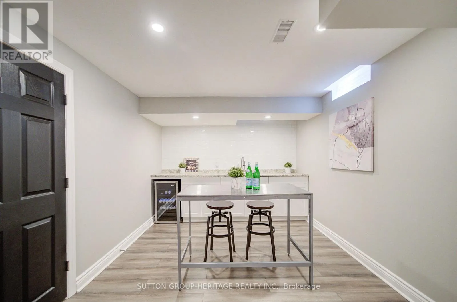 18 SHORTEN PLACE