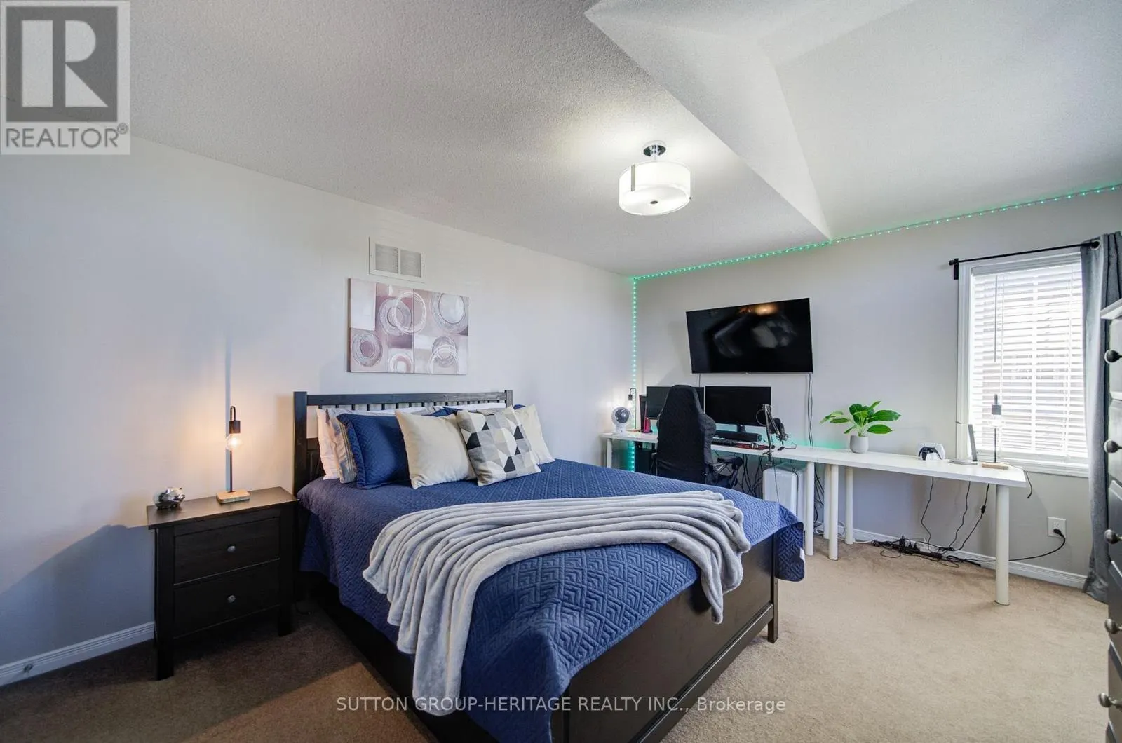 18 SHORTEN PLACE