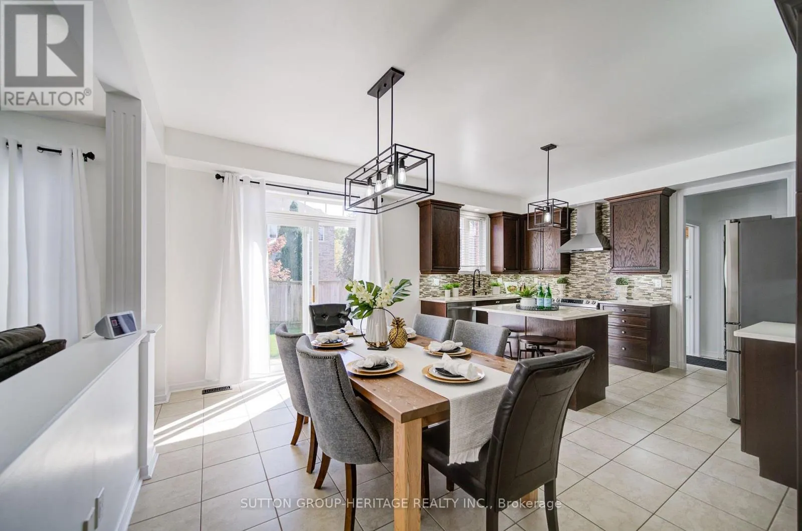 18 SHORTEN PLACE