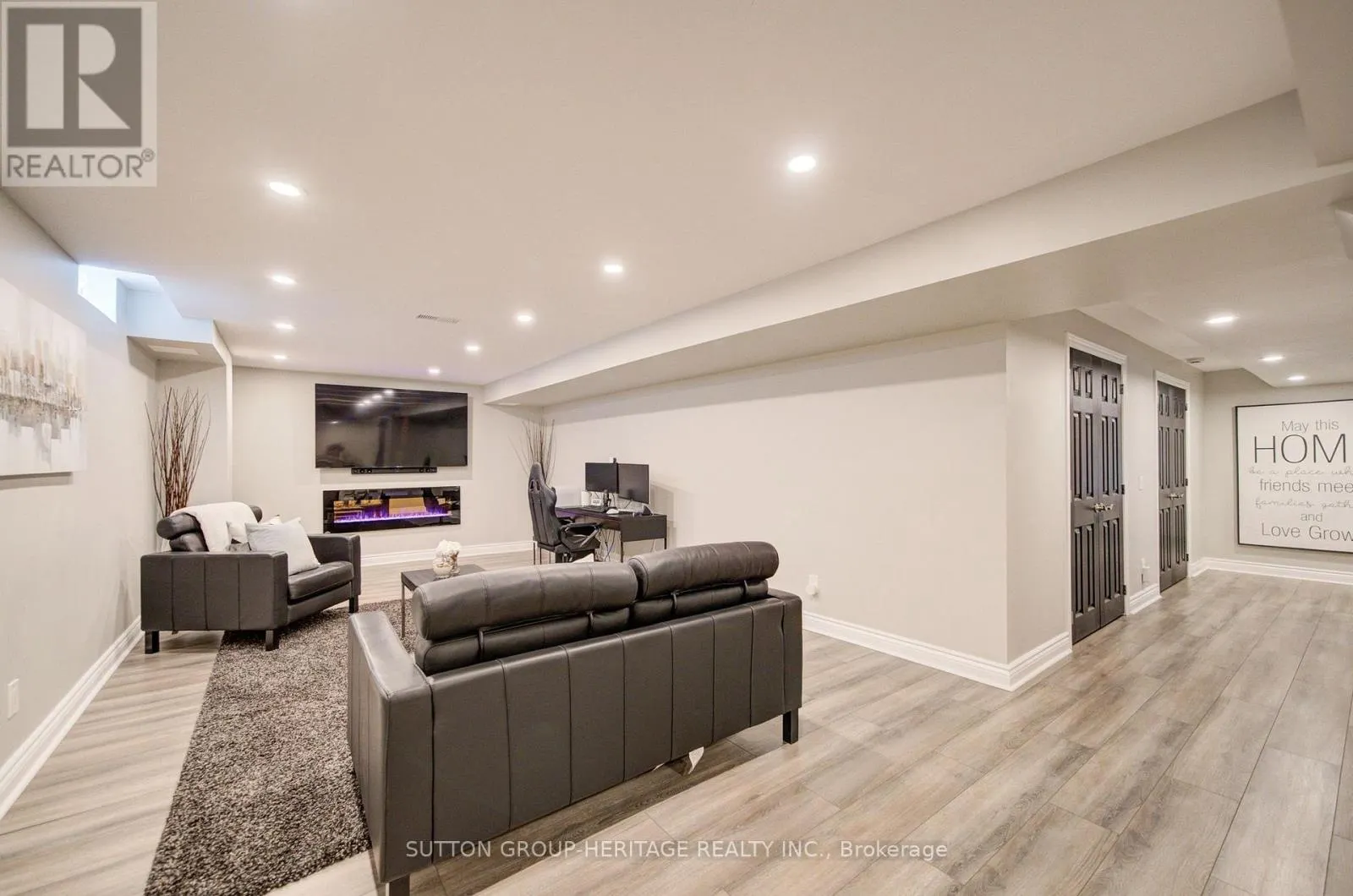 18 SHORTEN PLACE