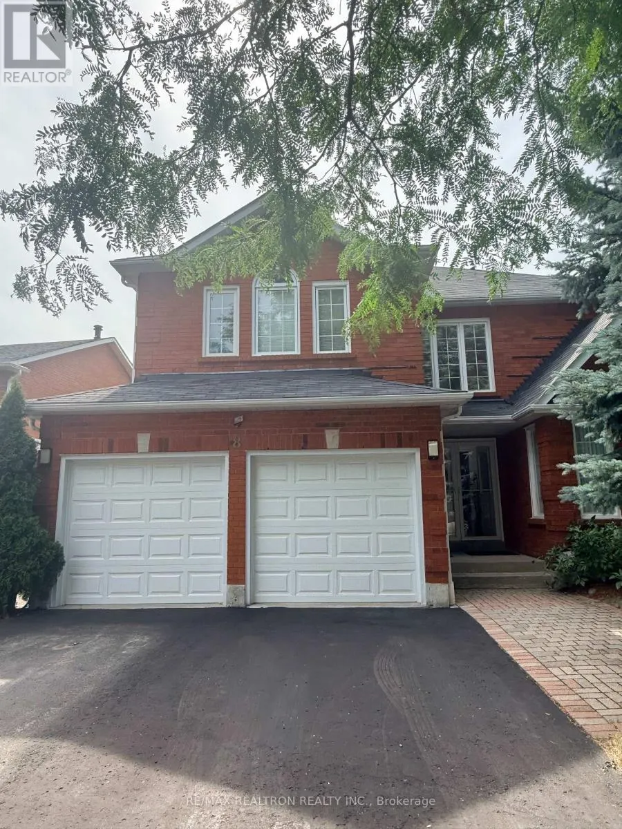 8 WATERSDOWN CRESCENT