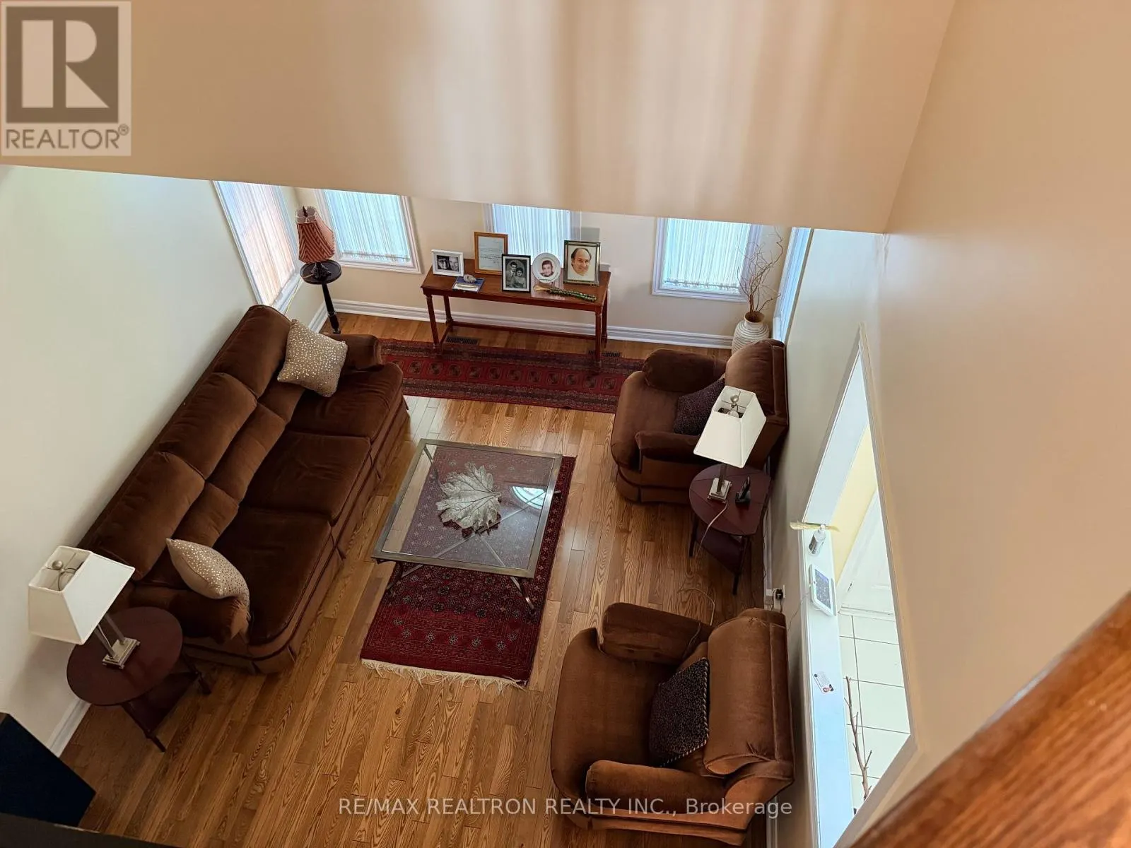 8 WATERSDOWN CRESCENT
