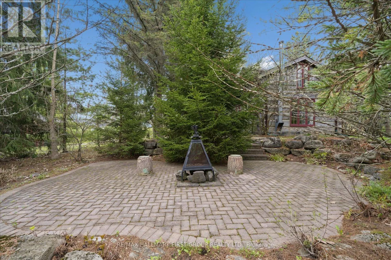 130 MYRTLE ROAD E