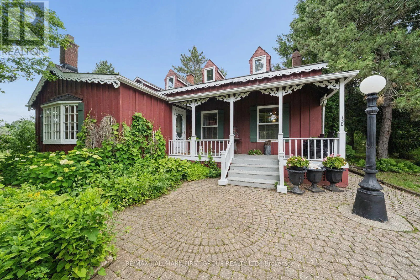 130 MYRTLE ROAD E