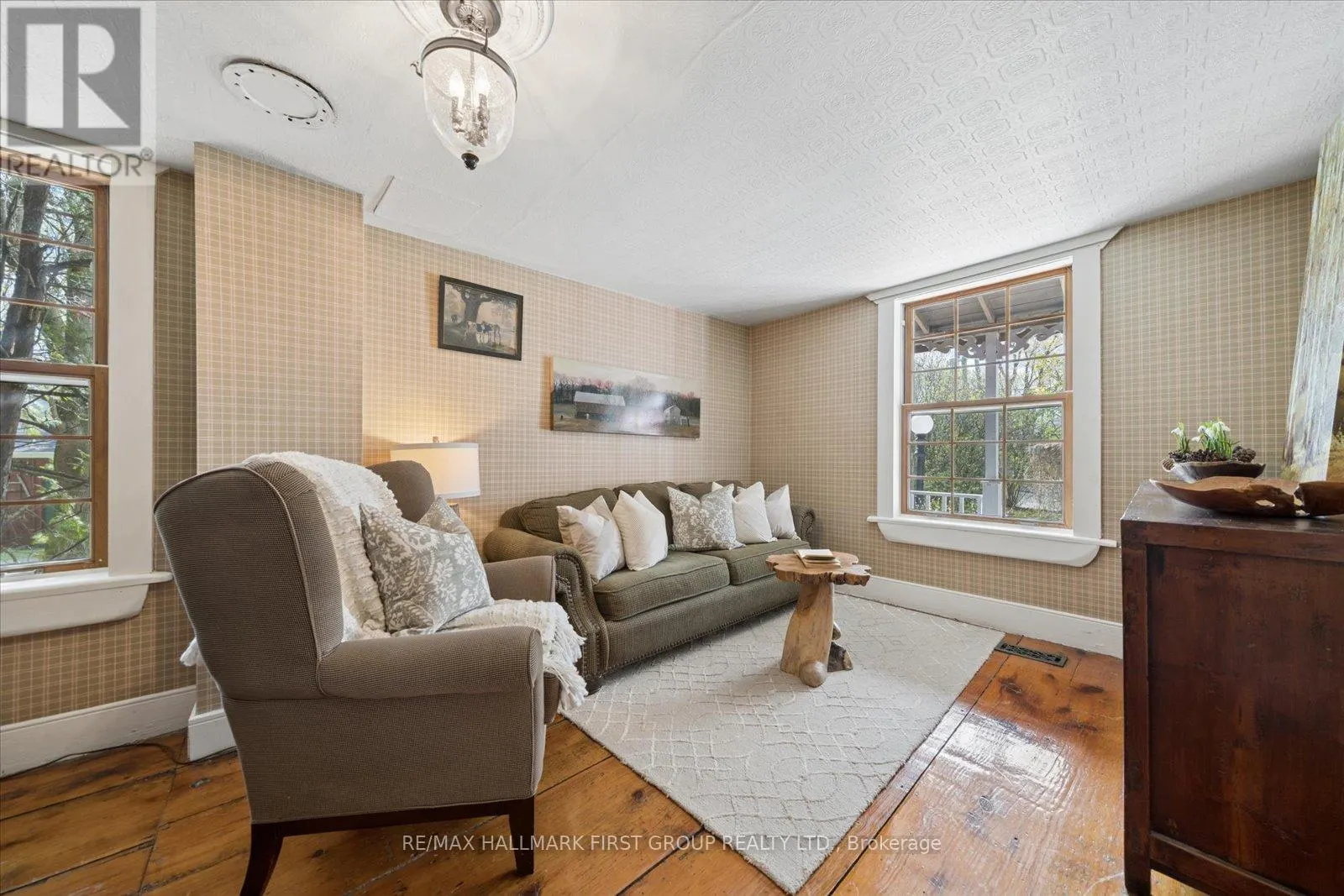 130 MYRTLE ROAD E