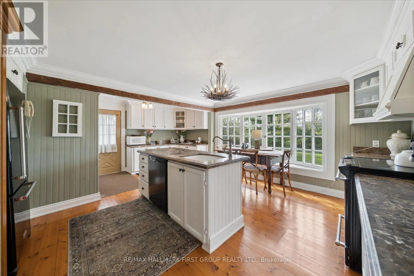 130 MYRTLE ROAD E