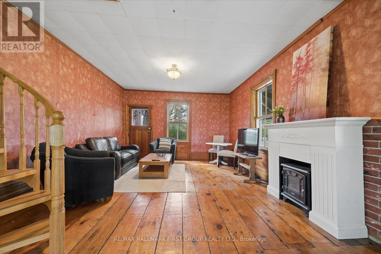 130 MYRTLE ROAD E