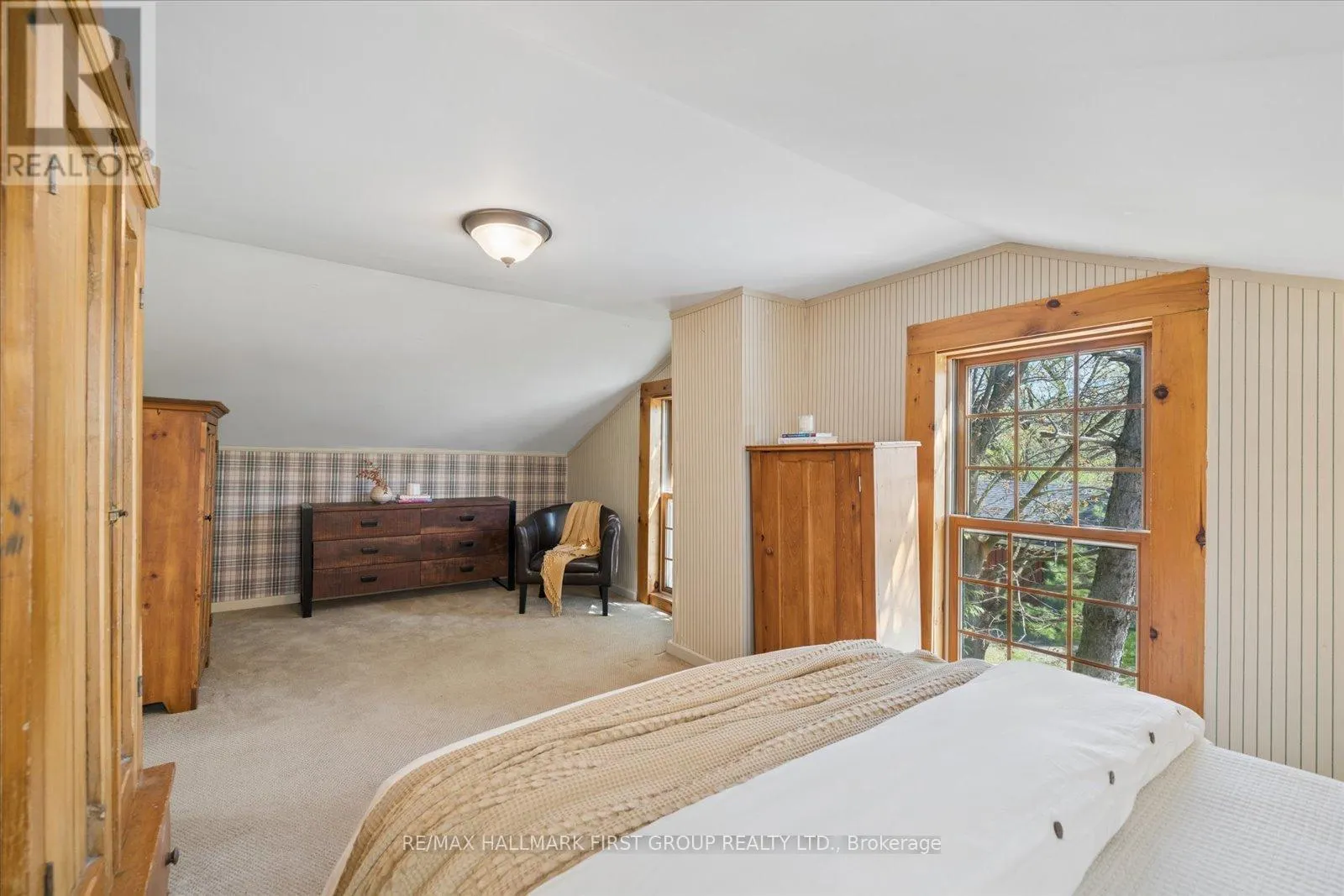 130 MYRTLE ROAD E