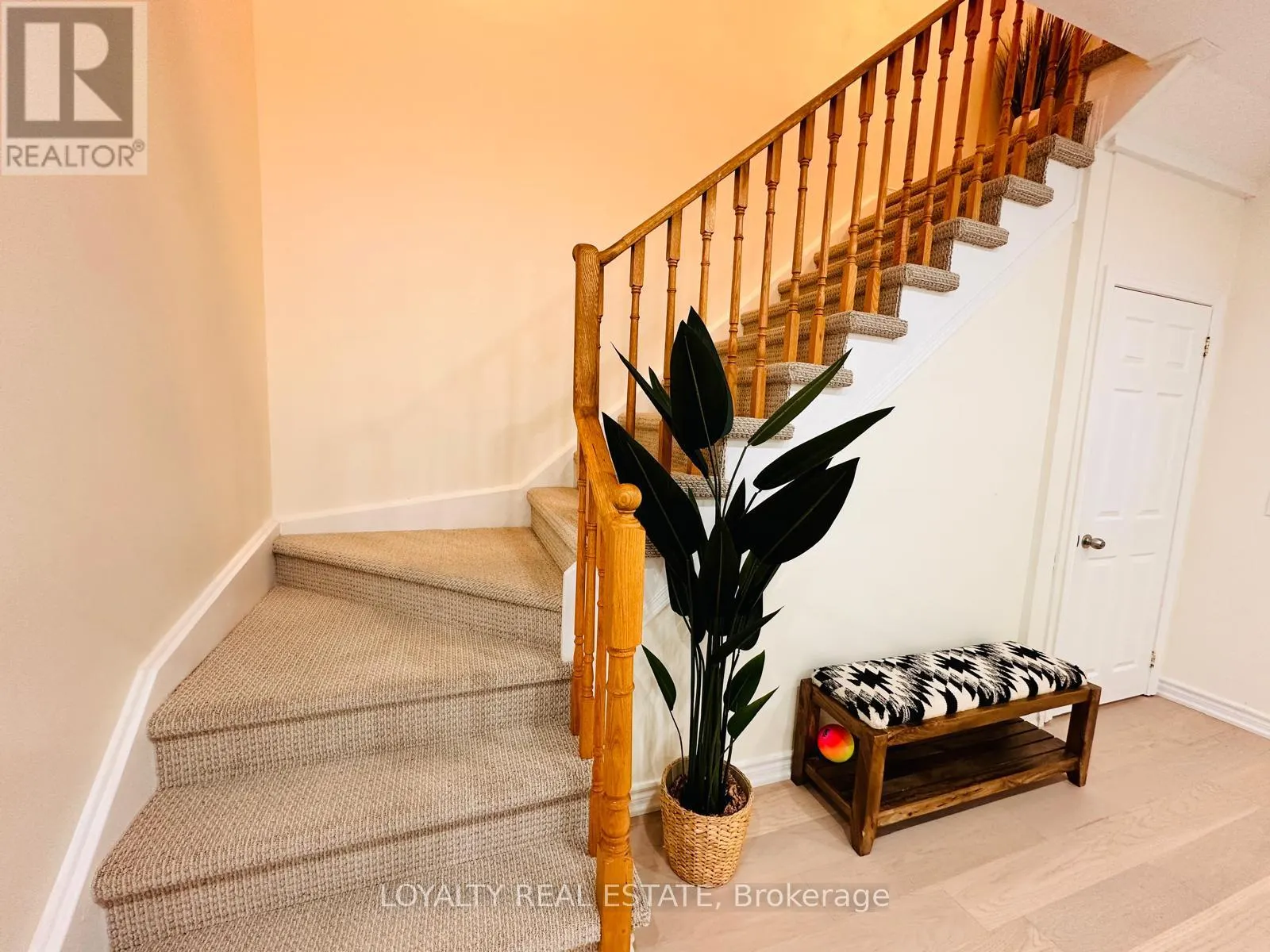 28 THORP CRESCENT