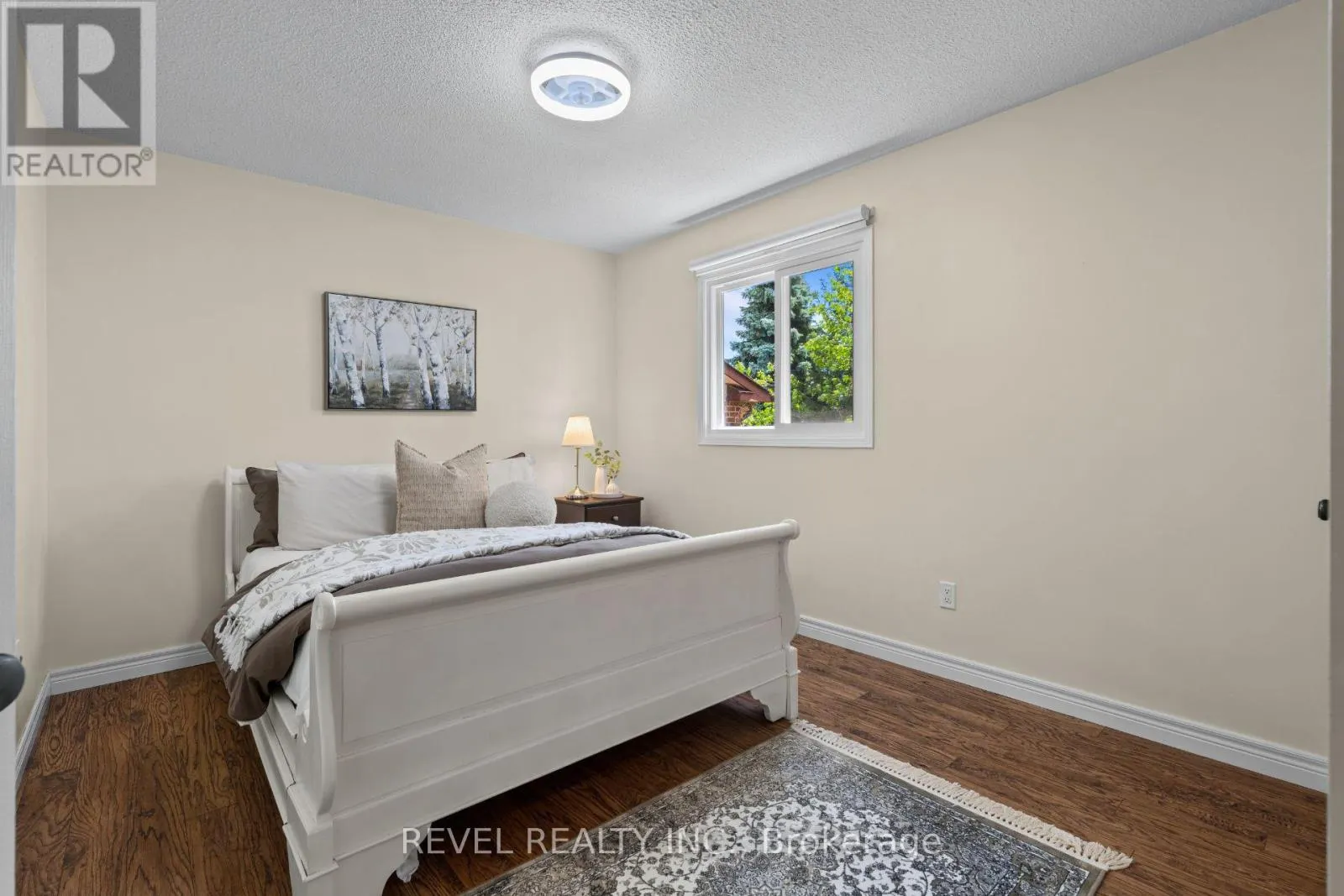 1610 HEATHSIDE CRESCENT