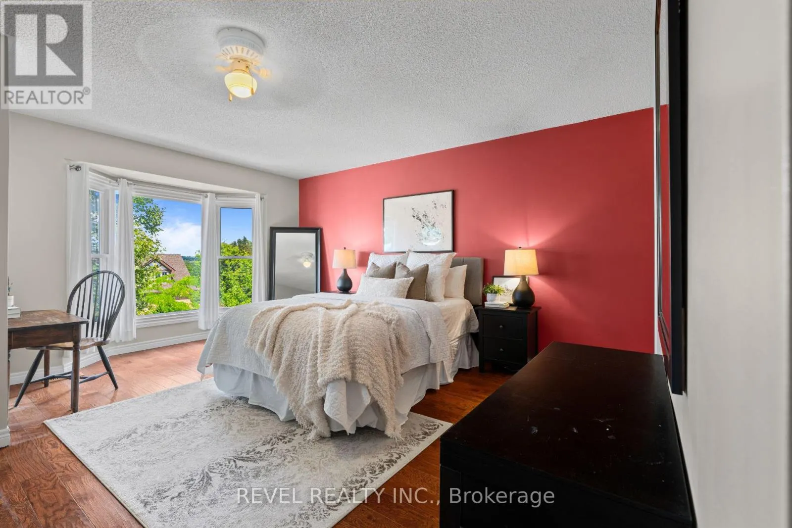 1610 HEATHSIDE CRESCENT