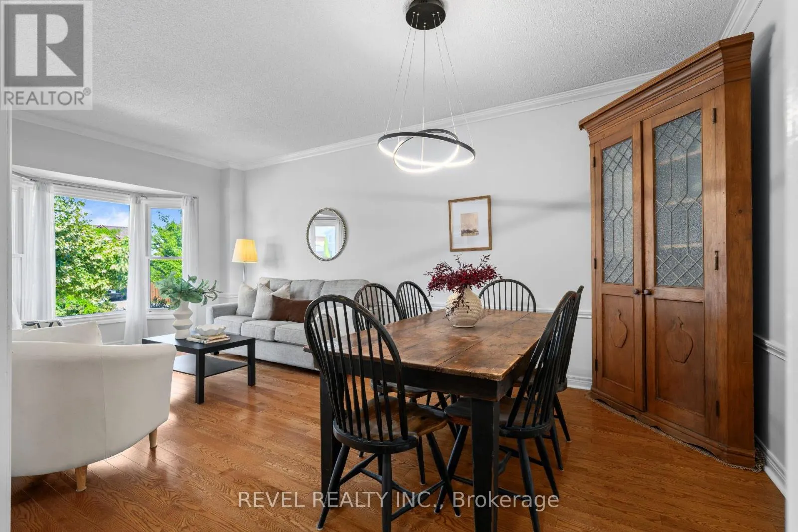 1610 HEATHSIDE CRESCENT