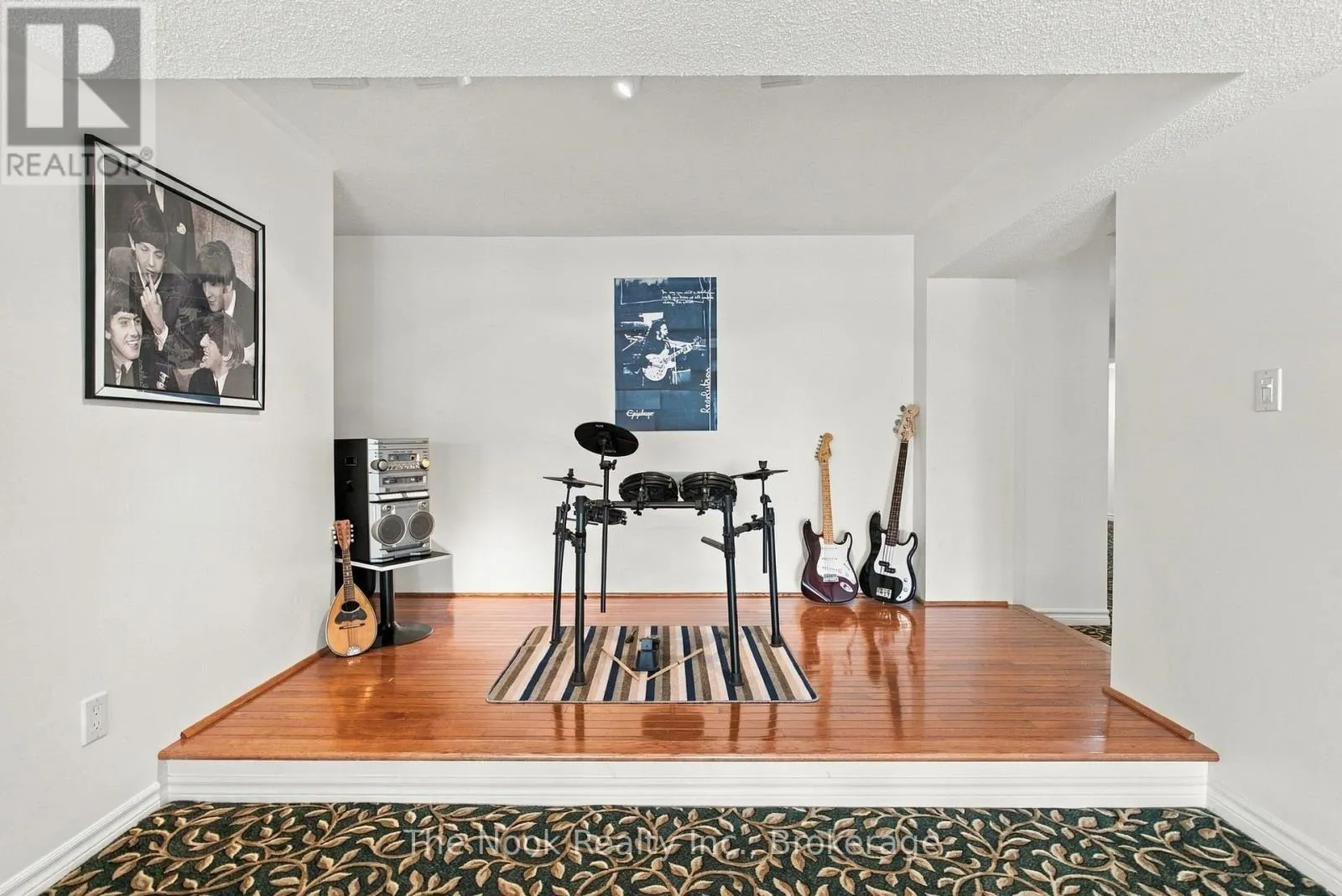 70 JAMES ROWE DRIVE