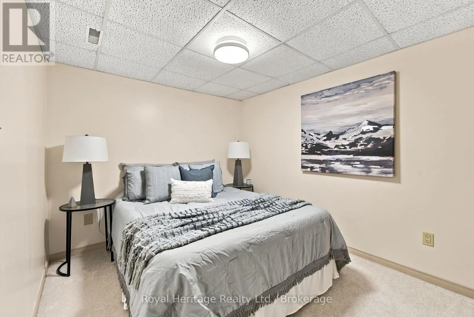 814 CAVAN COURT